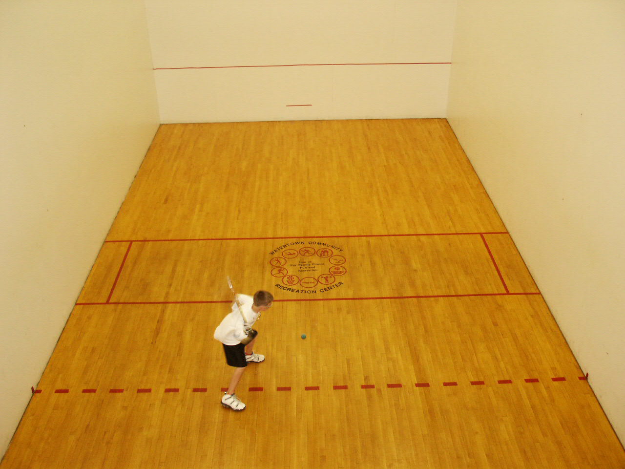 【racquetball】什么意思_英语racquetball的翻译_音标_读音_用法_例句_在线翻译_有道词典